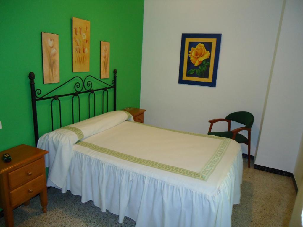 Hostal Los Claveles باينا الغرفة الصورة