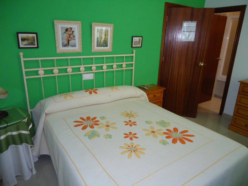 Hostal Los Claveles باينا الغرفة الصورة
